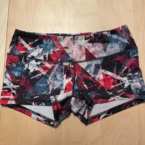 Fleo - Red Triangle shorts - Size small